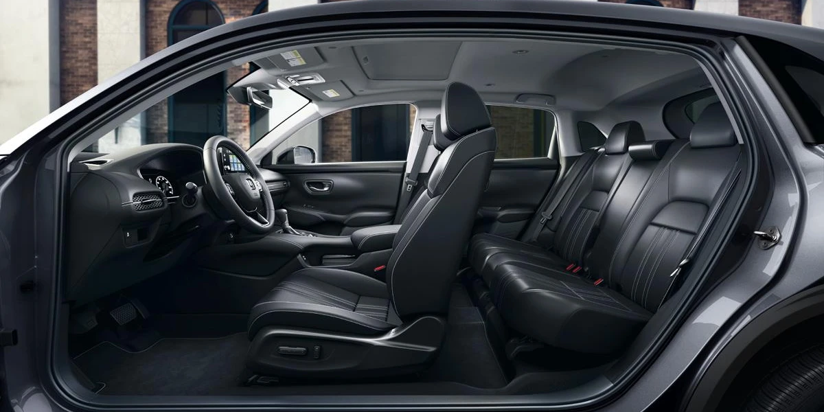 interieur-honda-zr-v