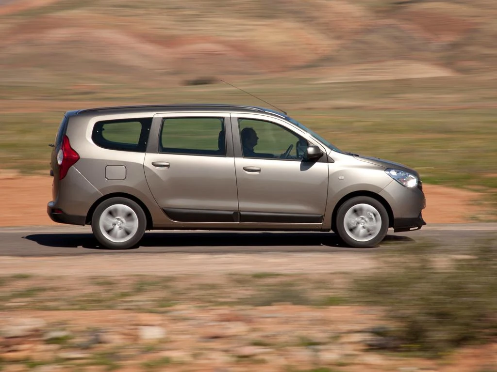 essai-dacia-lodgy-les-photos-en-avant-premiere